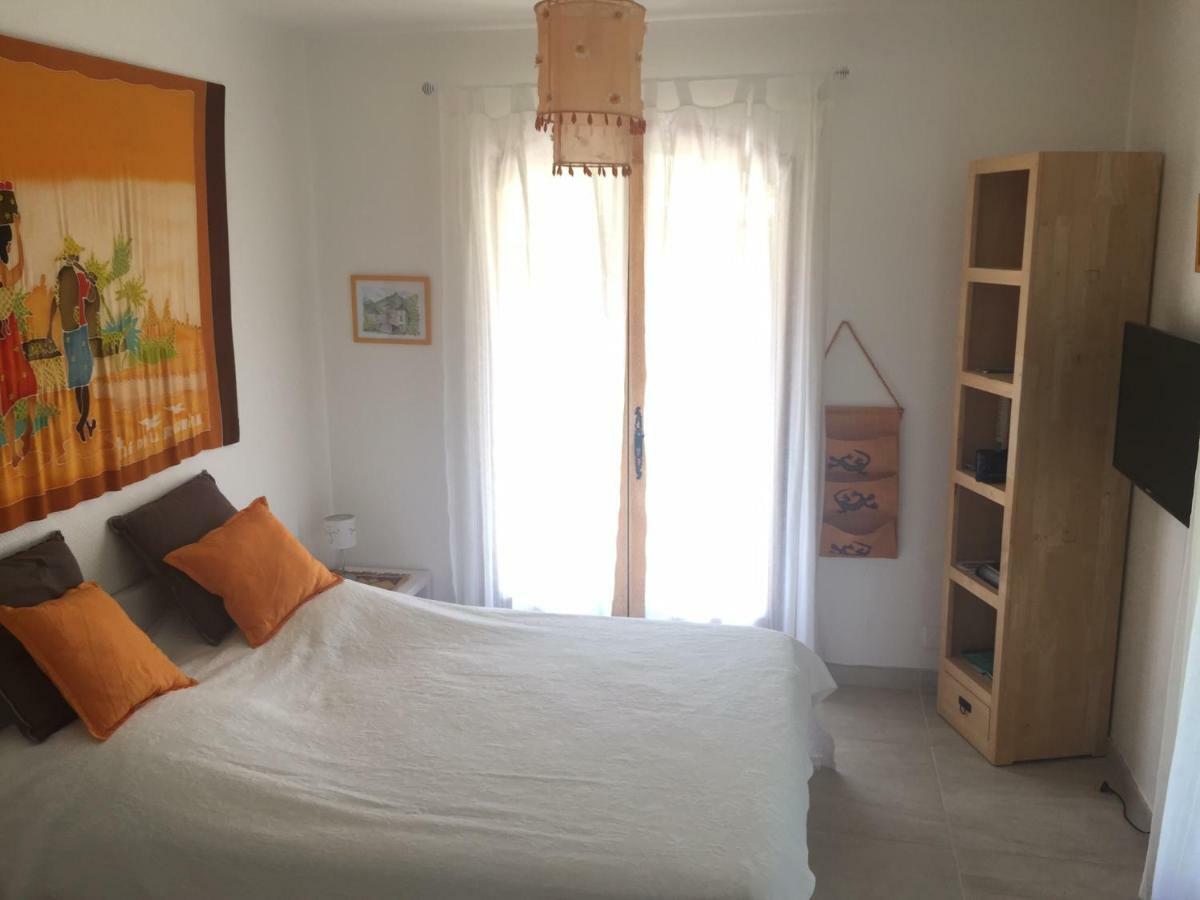 Bed & Breakfast Les Lillas Saint-Jeannet  Екстер'єр фото